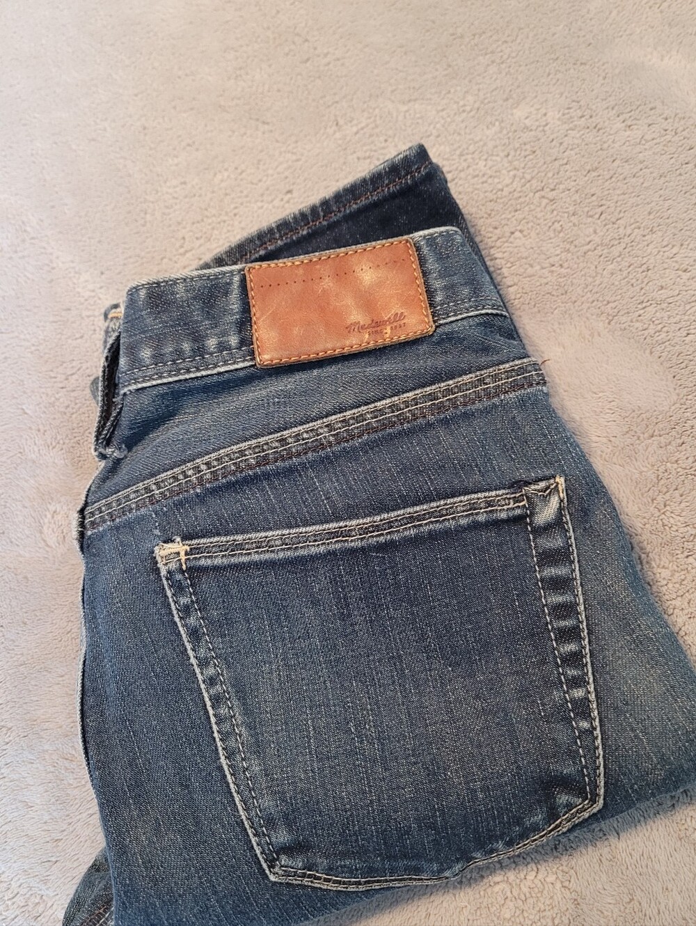 Madewell Ladies Jeans 25x32 EUC Flared Leg Comfortable Nice